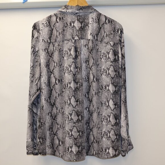 New York & Company Button Front Back Yoke, Cuffs Sz XL Chic Snake Print Blouse - Picture 12 of 14